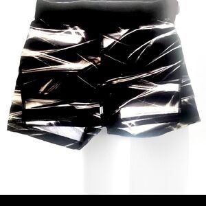 🖤VICTORIA SPORT🖤 COMPRESSION GYM RUNNING WORKOUT SHORTS NWOT🏃‍♀️